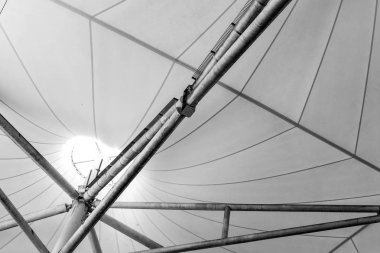 Mimari soyut satırlarda. modern mimari detay. Zarif çağdaş iç / kamu Binası parçası.