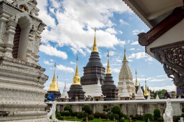 Ban Den Tapınağı Kuzey içinde bulunan Tay bir tapınaktır