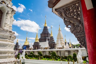 Ban Den Tapınağı Kuzey içinde bulunan Tay bir tapınaktır