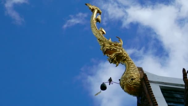 Ban Den templo é um templo tailandês que está localizado na parte norte da Tailândia É um dos mais belos e famosos templos tailandeses em Chiang Mai — Vídeo de Stock