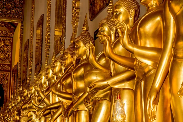 Verbod Den Tempel is een Thaise tempel die is gelegen in het noorden van Thailand is een van de mooiste en meest beroemde Thaise tempels in Chiang Mai — Stockfoto