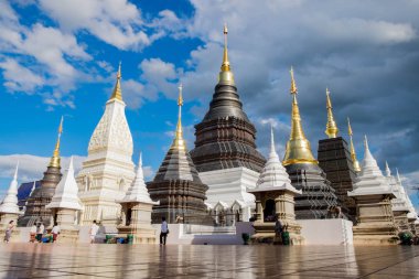 Ban Den Tapınağı Kuzey içinde bulunan Tay bir tapınaktır