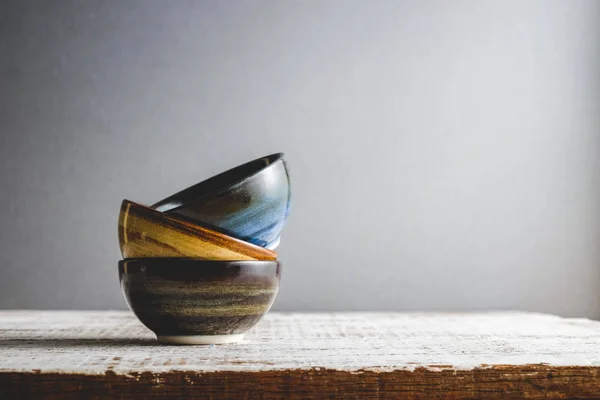 Keramische cup gevormd uit klei en verbrand met warmte met filter effect retro vintage stijl — Stockfoto