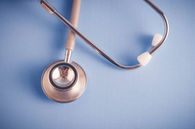 Filtre etkisi retro vintage tarzı ile tıbbi malzeme stetoskop