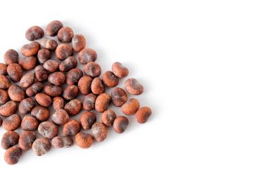 Beyaz arka plan üzerinde izole baobab tohumları