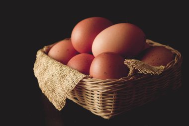 Tavuk yumurtası dünya çapında popüler bir yiyecek vardır.