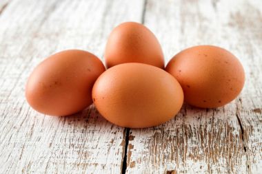 Tavuk yumurtası dünya çapında popüler bir yiyecek vardır.