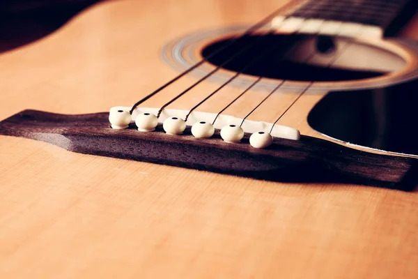 Photo prise de vue rapprochée de la guitare acoustique classique avec filtre effec — Photo