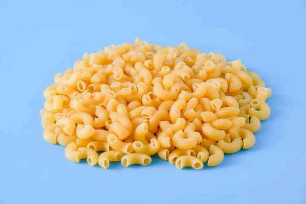 Macaronis crus italiens Pour cuisiner des aliments à base de farine — Photo