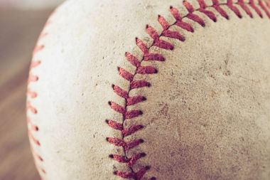 eski beyzbol filtre etkisi retro vintage ahşap zemin üzerine