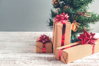 hediye kutusu için Noel ve mutlu yeni yıl filtre efekti ile ret