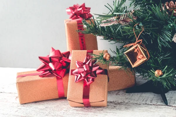 hediye kutusu için Noel ve mutlu yeni yıl filtre efekti ile ret