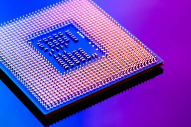 teknoloji siber elektronik kavramı. CPU ram bilgisayarda mavi li
