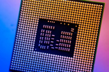 teknoloji siber elektronik kavramı. CPU ram bilgisayarda mavi li