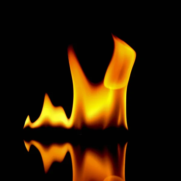 Foc foarte fierbinte fundal abstract. foc pe fundalul negru . — Fotografie, imagine de stoc