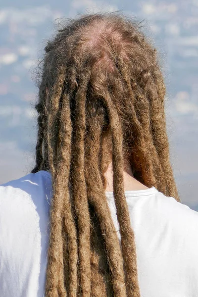 Raszta frizurát az ember. Haj dreadlocks reggae stile — Stock Fotó