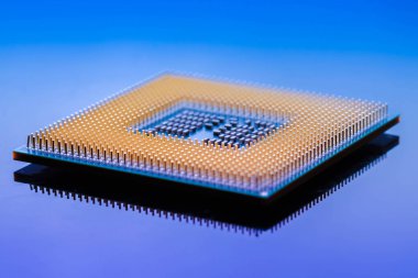 teknoloji siber elektronik kavramı. CPU ram bilgisayarda mavi li