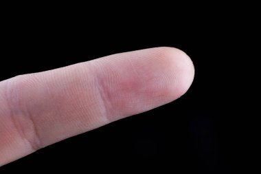  işaret parmağı ile nesne üzerinde gösteren bir el