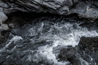Koyu mavi şelale dalga su arka plan doku soyut