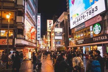 Osaka, Japonya - 5 Kasım 2019: Dotonbori D 'deki ünlü yer