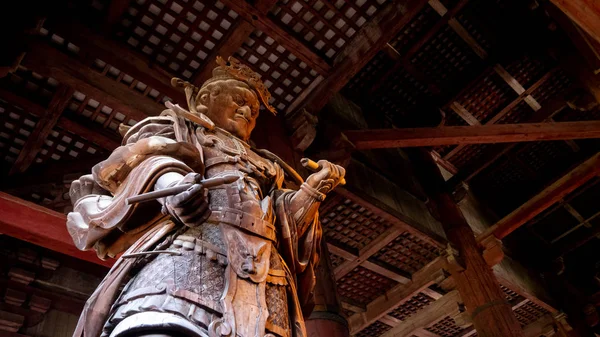 Todaiji Tempel is een boeddhistische tempel complex, gelegen in de stad Nara, Japan — Stockfoto