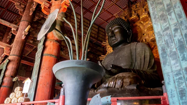 Todaiji Rozciągacz jest Buddyjskim kompleksem świątynnym, położony w mieście Nara, Japonia — Zdjęcie stockowe
