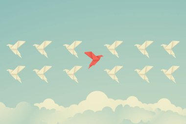 Kırmızı kuş yön değiştiriyor ve beyaz olanlar. Yeni fikir, değişim, eğilim, cesaret, yaratıcı çözüm, iş, yenilik ve benzersiz yol kavramı