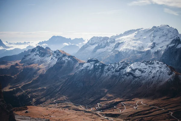 Yüksek Dağ Sırasının Manzarası — Stok fotoğraf