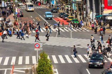 Shibuya yaya geçidi geçiş