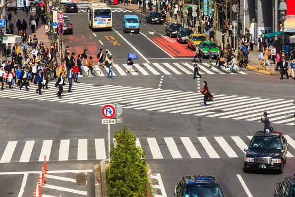 Přes přechod pro chodce Shibuya — Stock fotografie