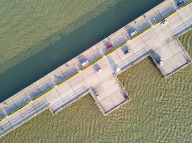Chonburi kıyı Bridge'de