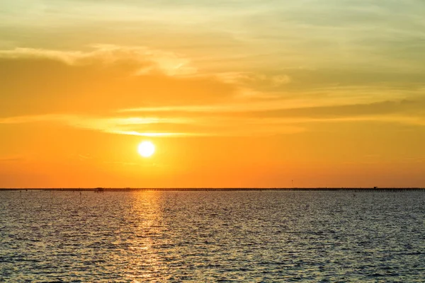 Vacker solnedgång himmel — Stockfoto