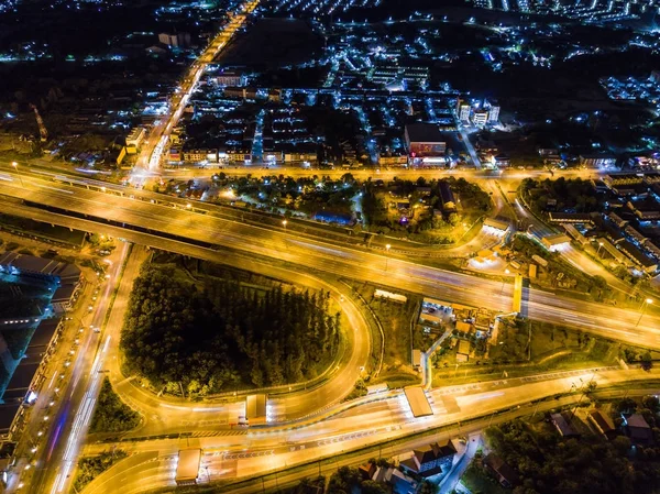 Вид с воздуха на автомагистраль при торможении — стоковое фото