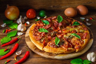 Jambon ve mantar pizza pasta