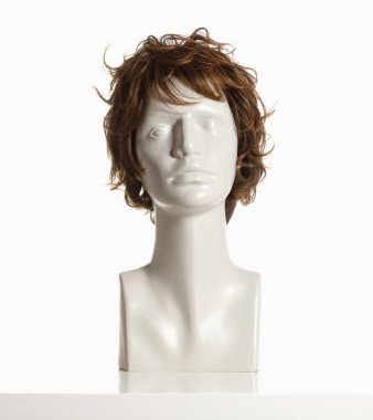 Beyaz peruk ile manken kadın baş