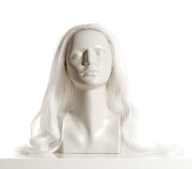 Beyaz peruk ile manken kadın baş
