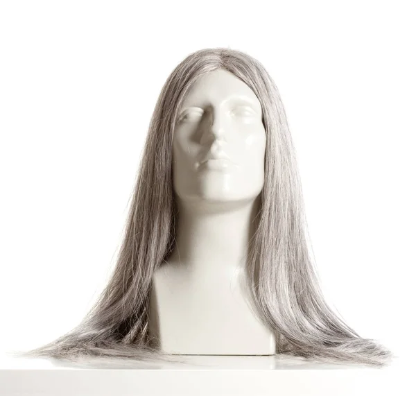 Manekin męski głowy perukę na białym — Zdjęcie stockowe