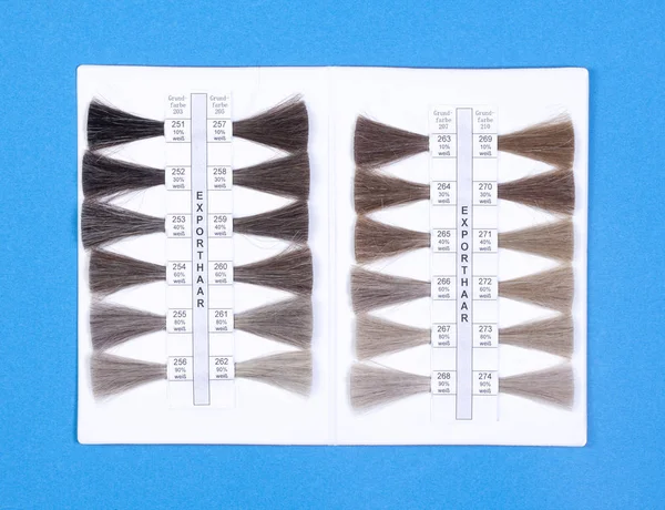 Perückenindustrie - Haarproben zum Verkauf — Stockfoto