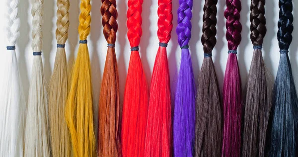 Cabelo artificial usado para a produção de perucas — Fotografia de Stock