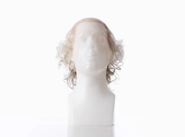 Figurína muž hlavu s plešatý paruka — Stock fotografie