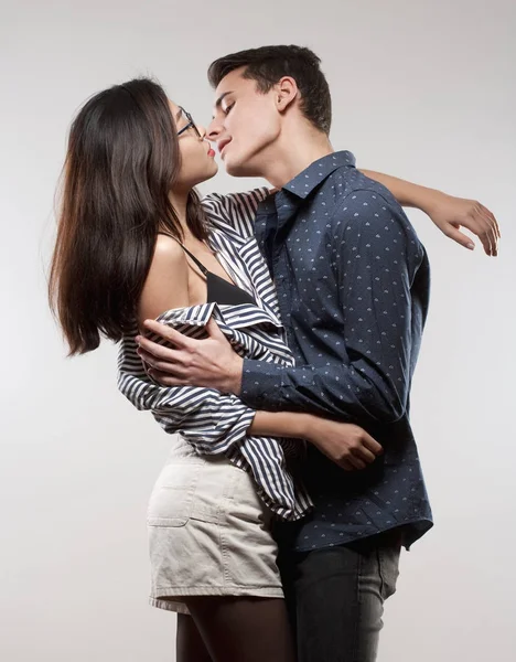 Portrait of a Teenage Couple Embracing. — Stock Photo, Image