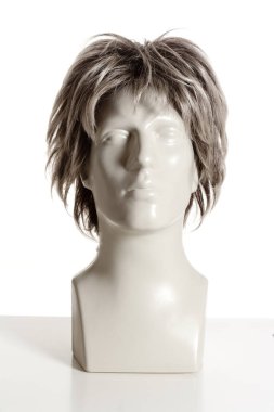 Beyaz peruk ile manken erkek baş