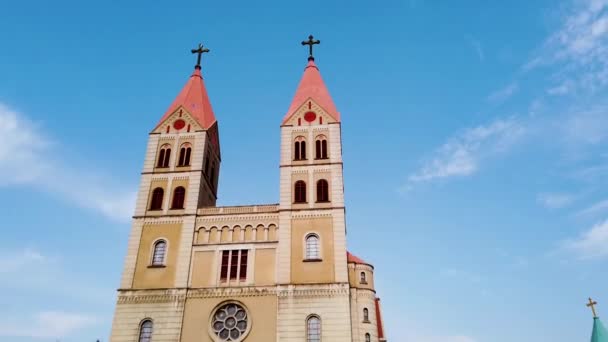 Καθεδρικός Ναός Και Πλατεία Του Αγίου Μιχαήλ Στο Qingdao Time — Αρχείο Βίντεο