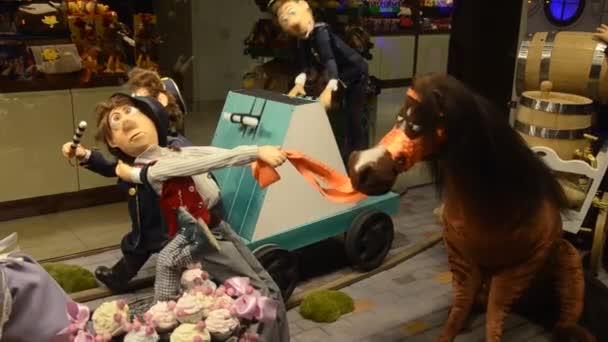 Animowane lalka na sklepowej — Wideo stockowe