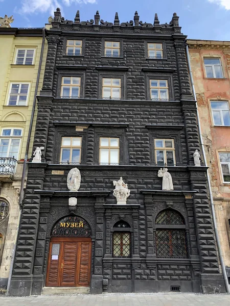 Lviv Ukraine Μαρτιου Αρχιτεκτονική Ορόσημο Κτίριο Του Ιστορικού Μουσείου Black — Φωτογραφία Αρχείου
