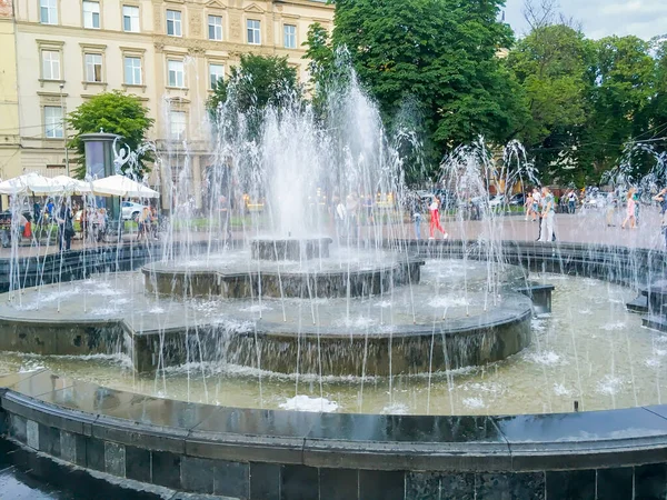Fountain Front Opera House Lviv Ukraine — Stock Photo, Image