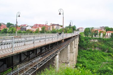 Nehrin üzerindeki Sovyet köprüsü