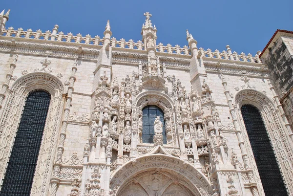 Pomniki Fasadzie Klasztoru Lizbonie — Zdjęcie stockowe