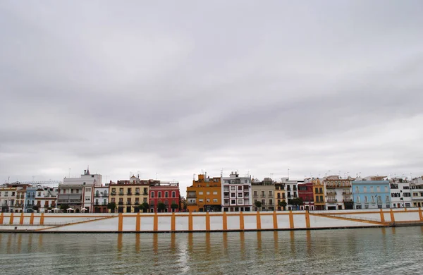 Barrio Histórico Sevilla Bajo Cielo Gris — Foto de Stock