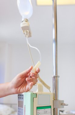 Hemşirelik Yönetmeliği infüzyon pompa intravenöz (IV) damla eller